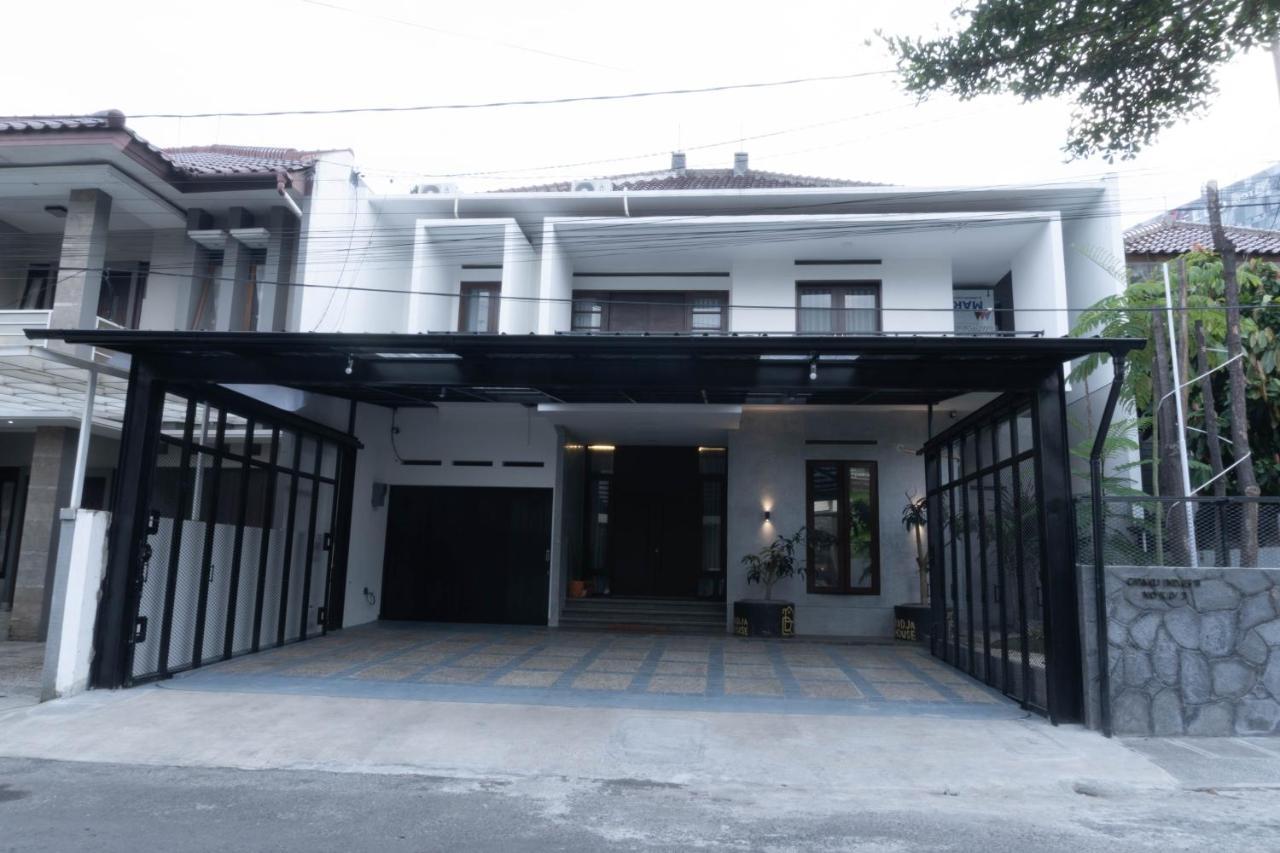 فيلا Radja House Cipaku Indah باندونج المظهر الخارجي الصورة